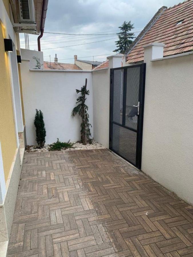 Infinity Apartman Esztergom Bagian luar foto