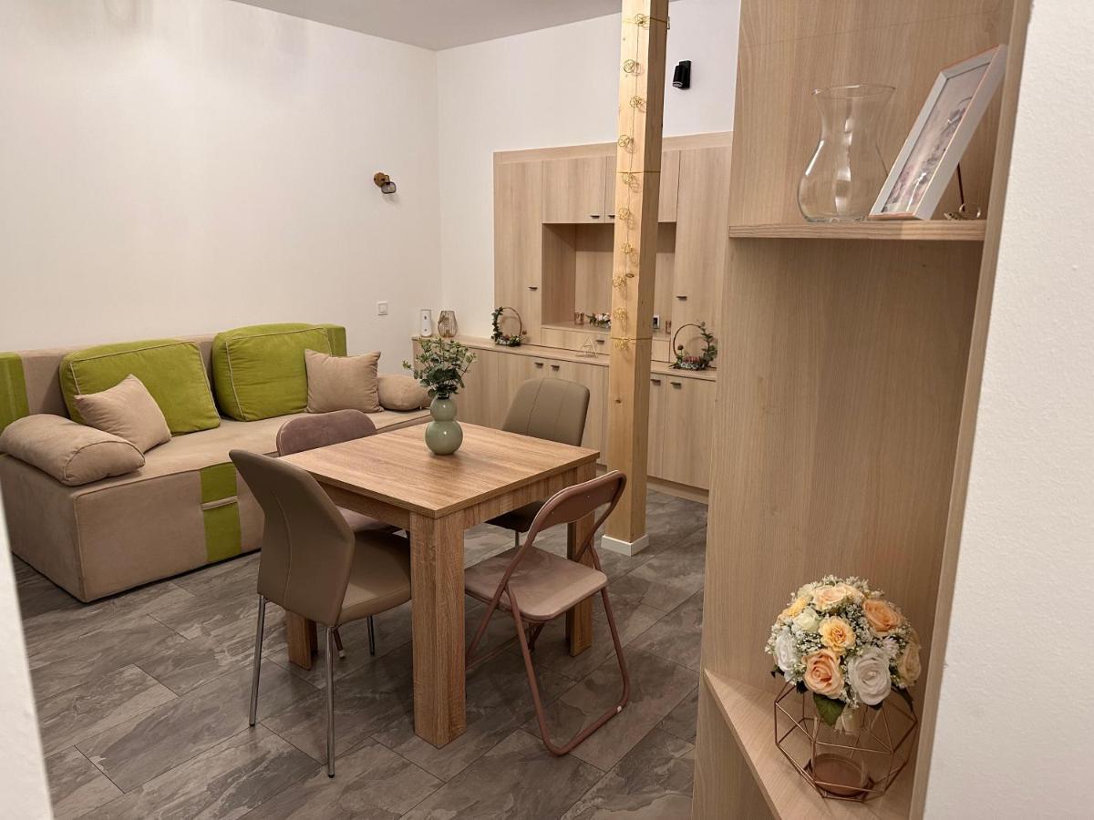 Infinity Apartman Esztergom Bagian luar foto