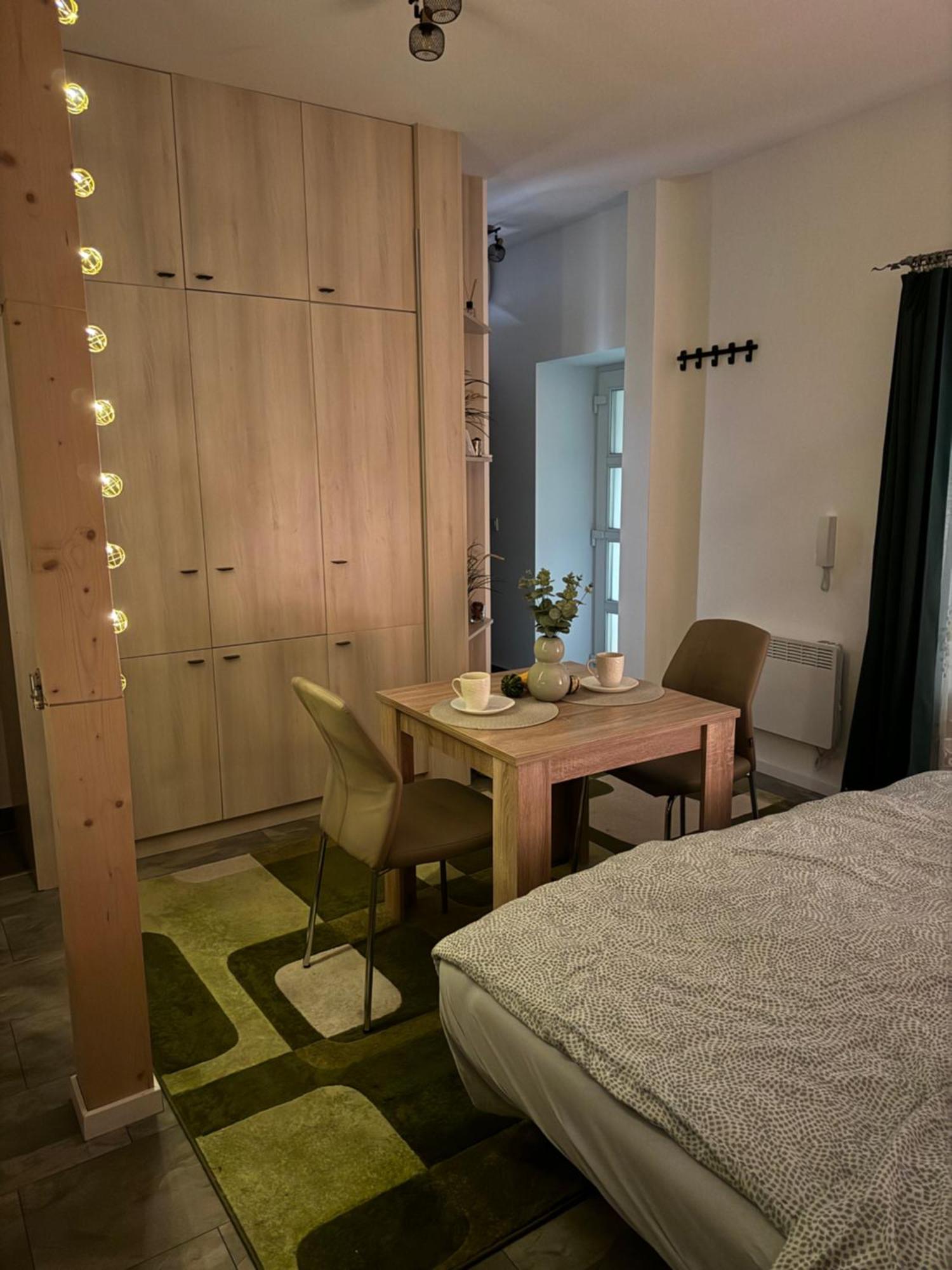 Infinity Apartman Esztergom Bagian luar foto